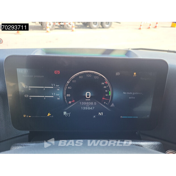 2023 Mercedes-Benz Actros 1848-42064499