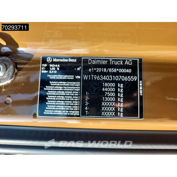 2023 Mercedes-Benz Actros 1848-42064511