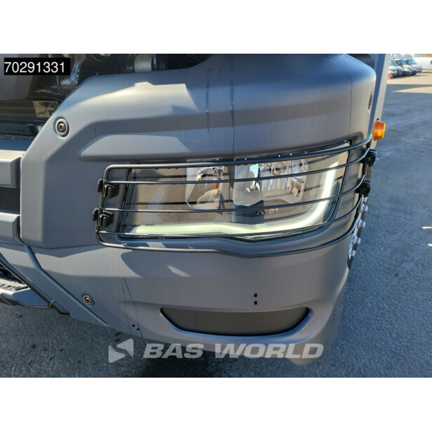 2025 MAN TGS 40.400-42064828