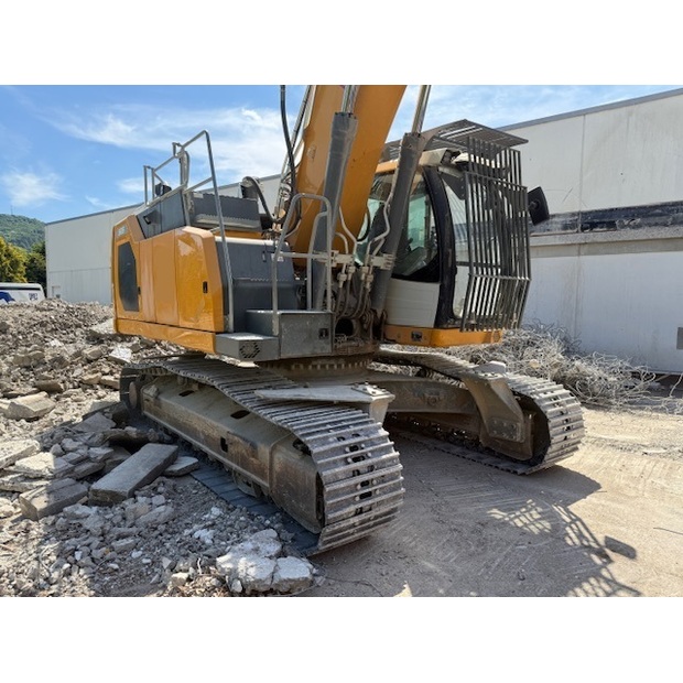 2020 ليبهير R926-42070266