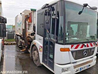 صورة ل شاحنات النفايات 2013 مرسيدس بنز Econic