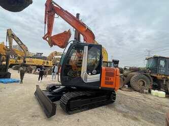 صورة ل حفارات صغيرة 2024 هيتاشى ZX70