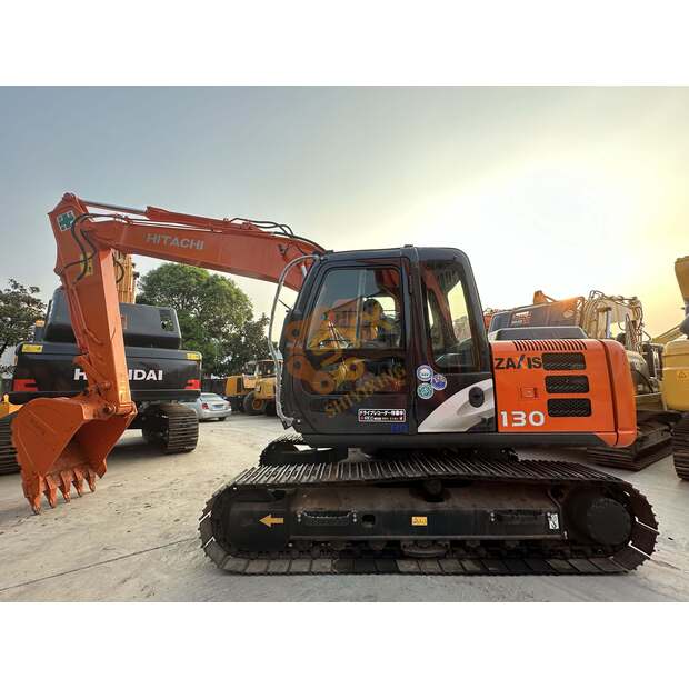 2024 هيتاشى ZX130-42079098