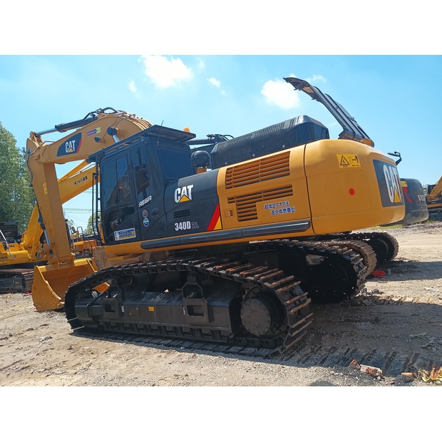2023 Caterpillar 340D2-42079832
