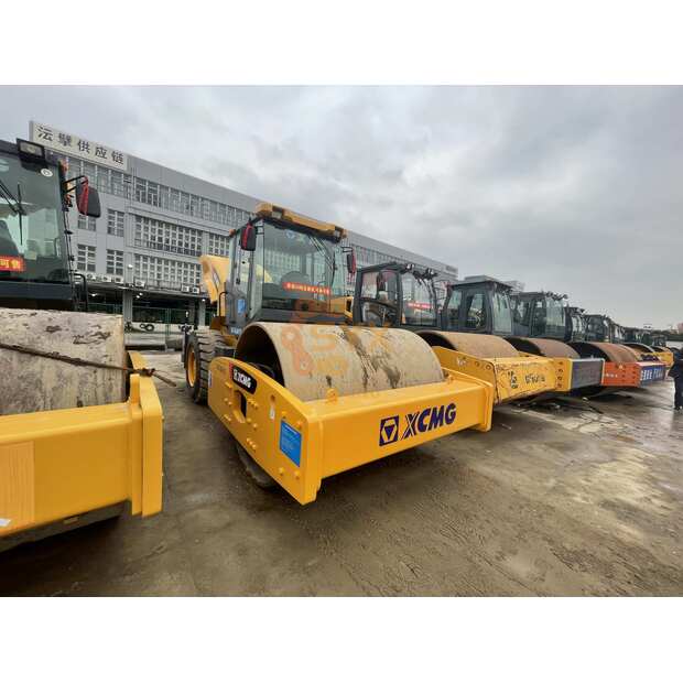2025 XCMG XS263J-42080063