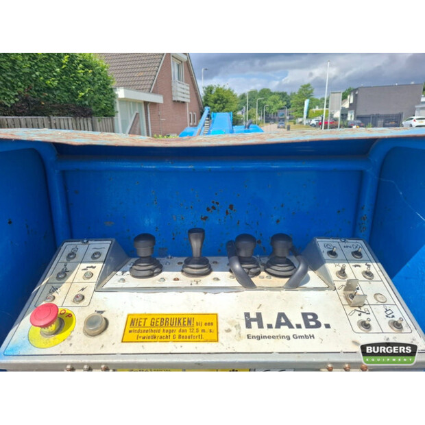 2015 HAB TR16JD-42080244