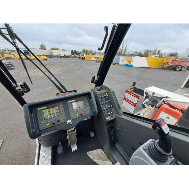 2013 GROVE GMK5220-42080288