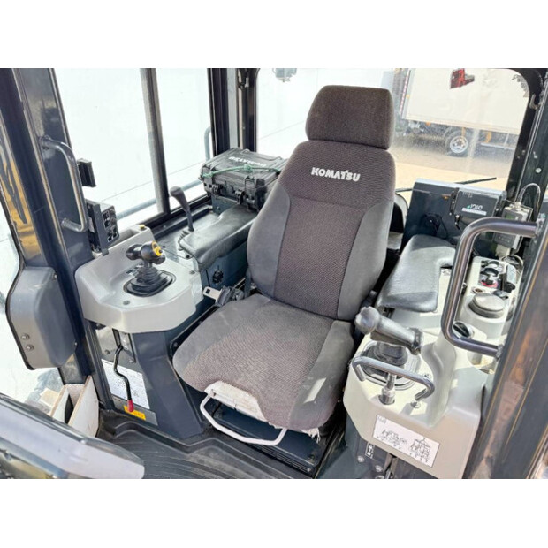 2016 كوماتسو D61PXI-24-42080701
