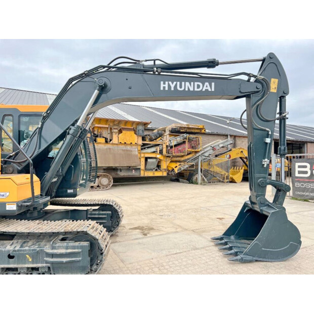 2025 هيونداي R140L-42080829