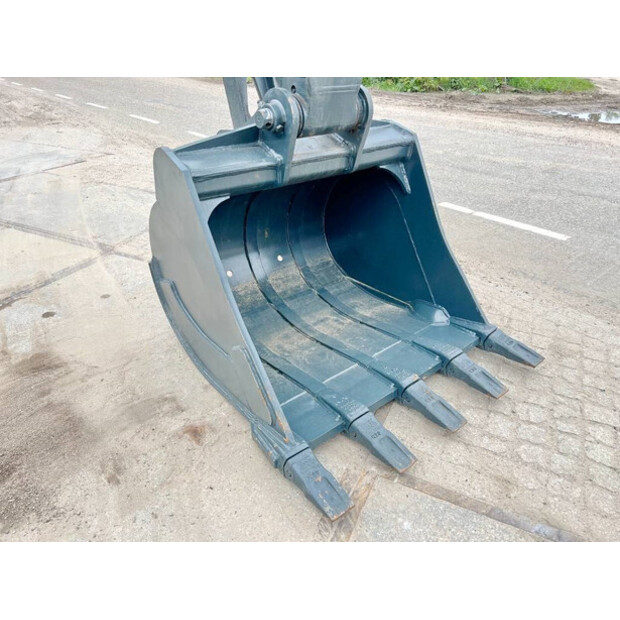 2025 Hyundai R140L-42080877