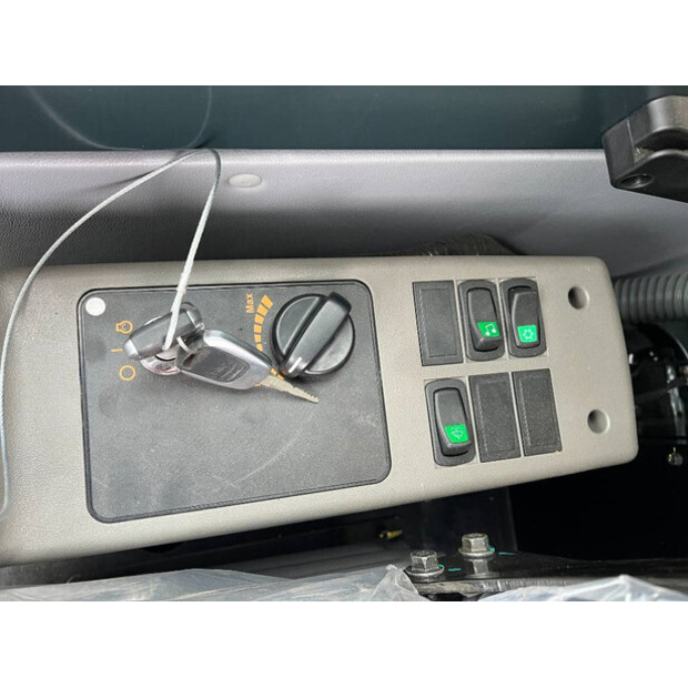 2025 Hyundai R140L-42080886
