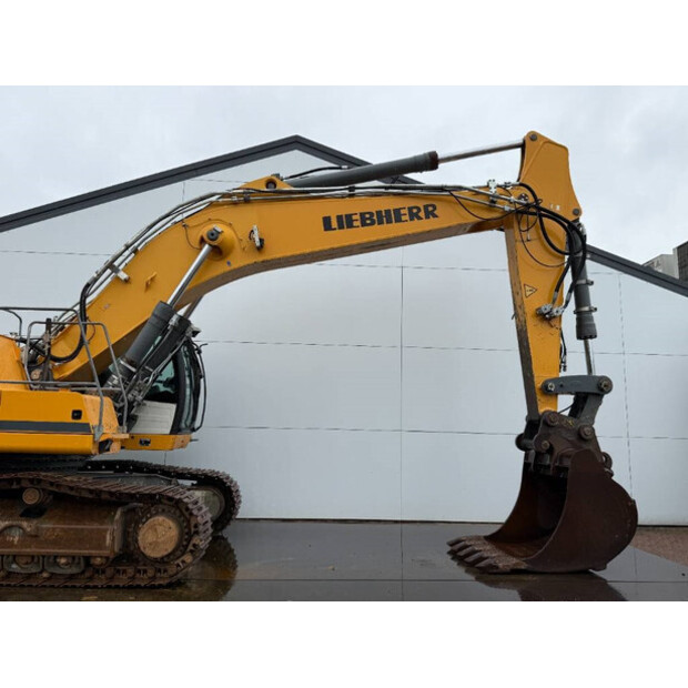 2017 Liebherr R946LC-42080922