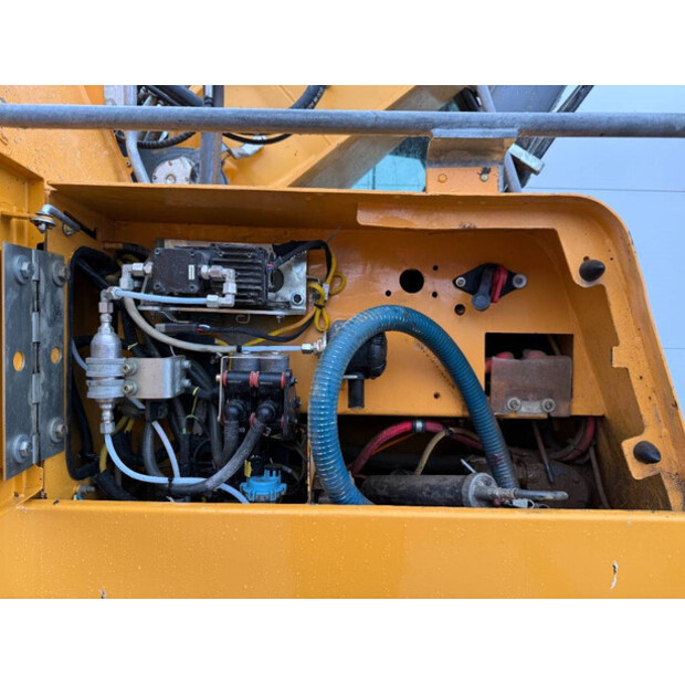 2017 Liebherr R946LC-42080934