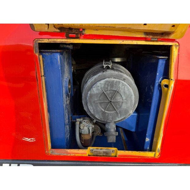 2012 كوبوتا KC250HR-42081043