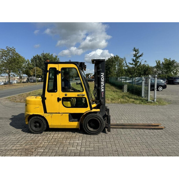 2012 Hyundai 33D-7E-42082634