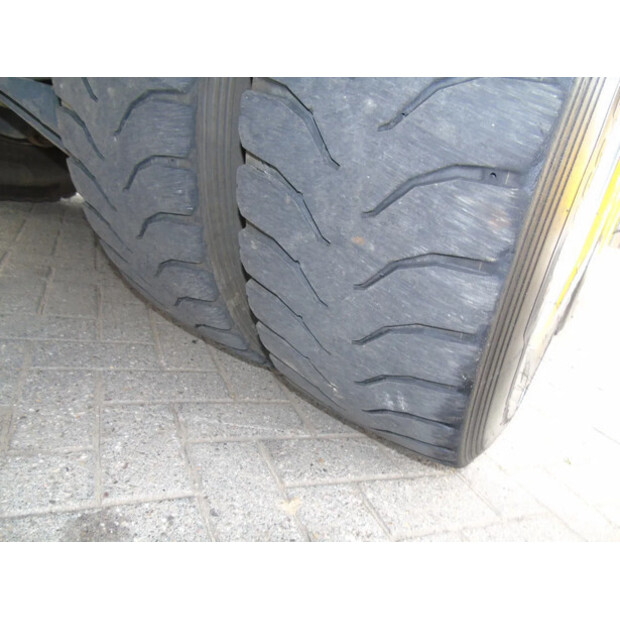 2017 فولفو FM 420-42082782