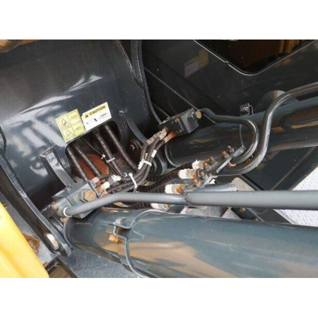 2017 Volvo HW140-42082871