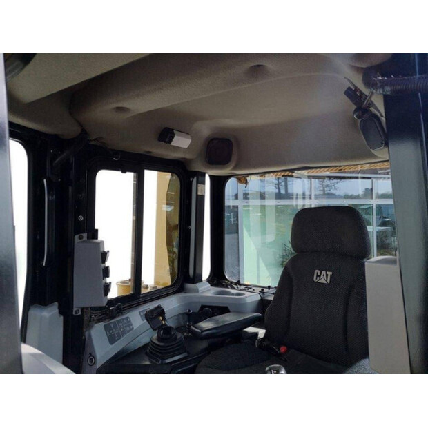 2015 كاتربيلر D6T LGP-42083252