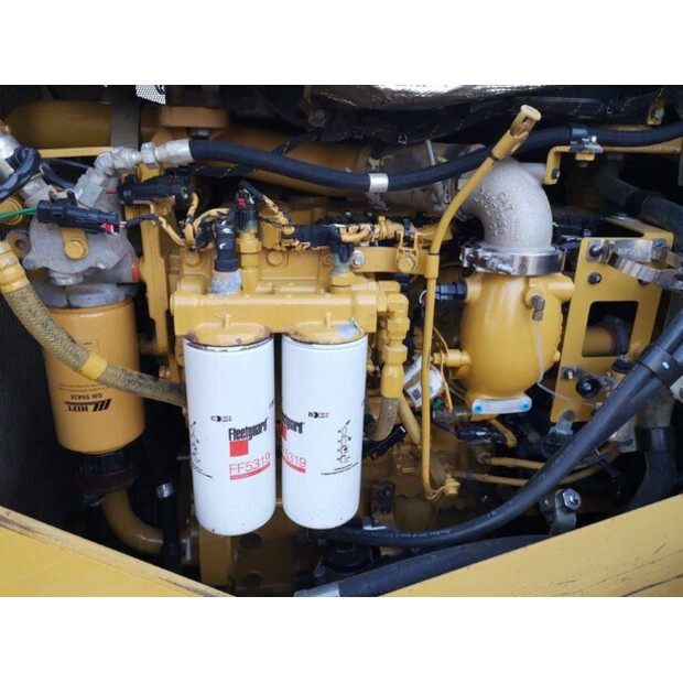 2015 كاتربيلر D6T LGP-42083258