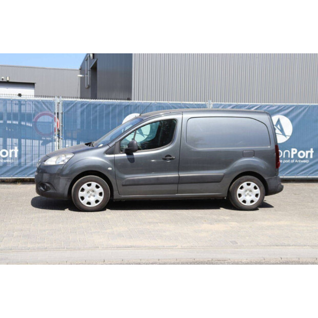 2013 Peugeot PARTNER-42083590