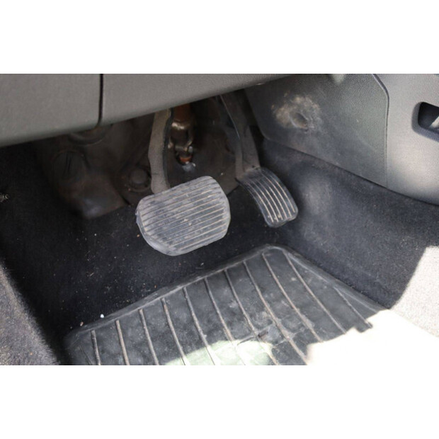 2013 Peugeot PARTNER-42083610
