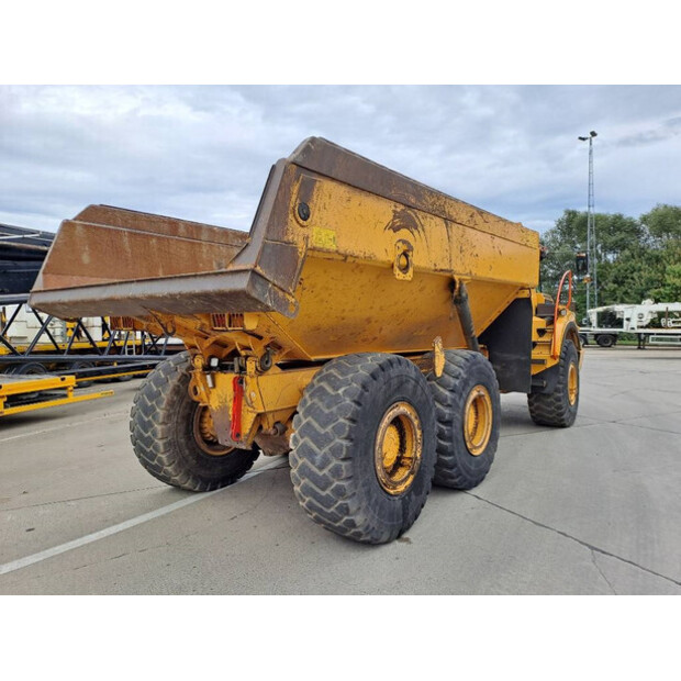 2017 فولفو A30G-42099487
