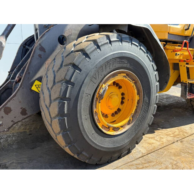 2019 فولفو L120H-42099676