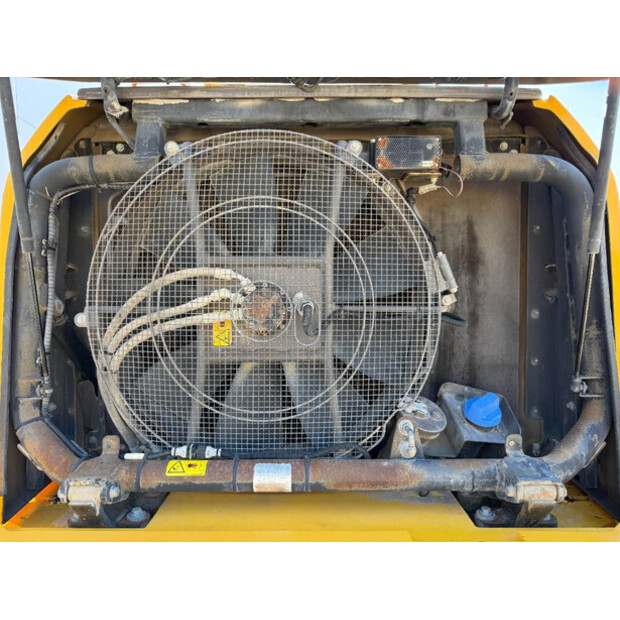 2019 فولفو L120H-42099680