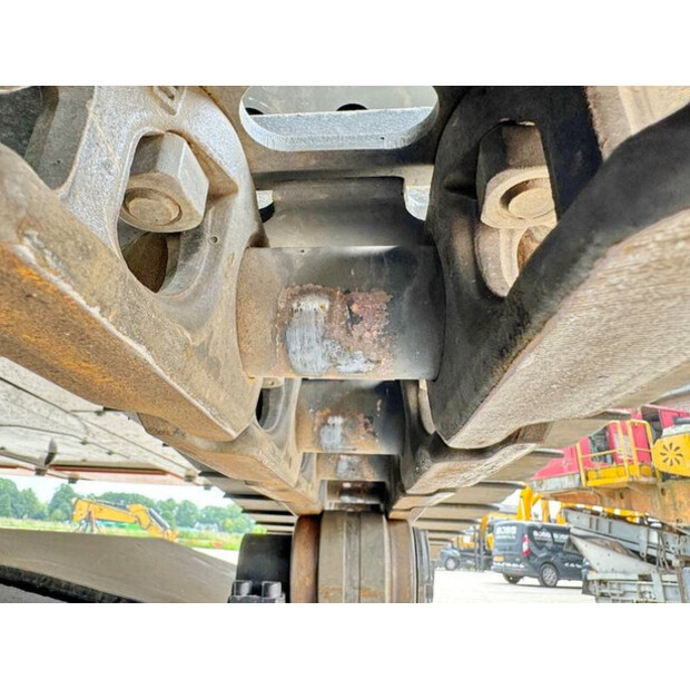 2025 Hitachi ZX220LC-5G-42100967