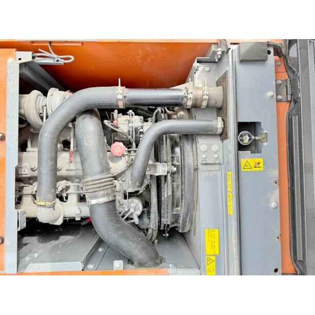2025 Hitachi ZX220LC-5G-42100970