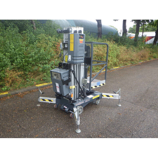 2018 JLG 25AM-42100978