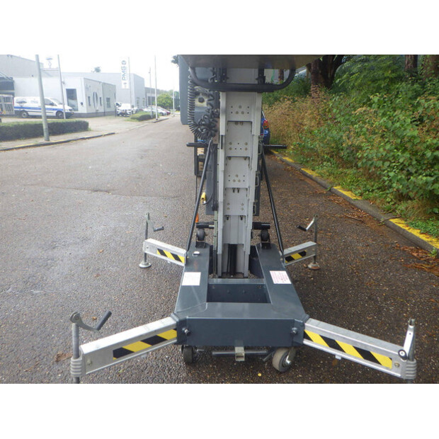 2018 JLG 25AM-42100982