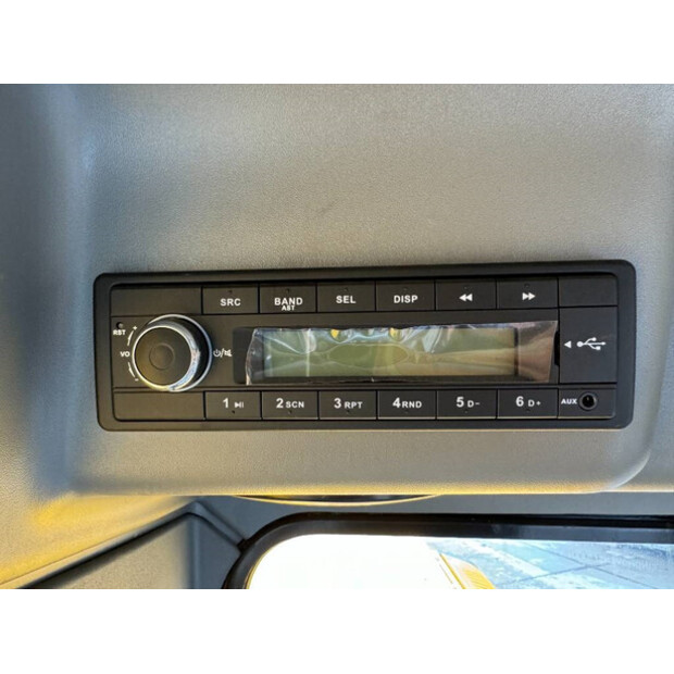 2025 JCB 215LC-42100992