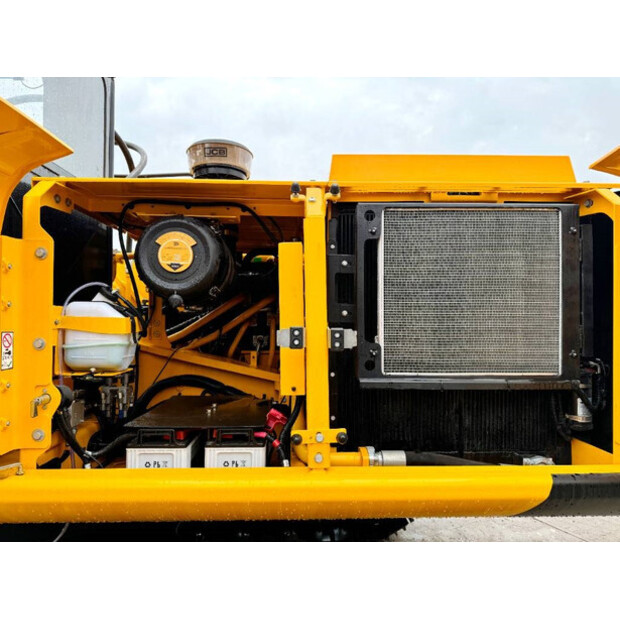 2025 JCB 215LC-42101000