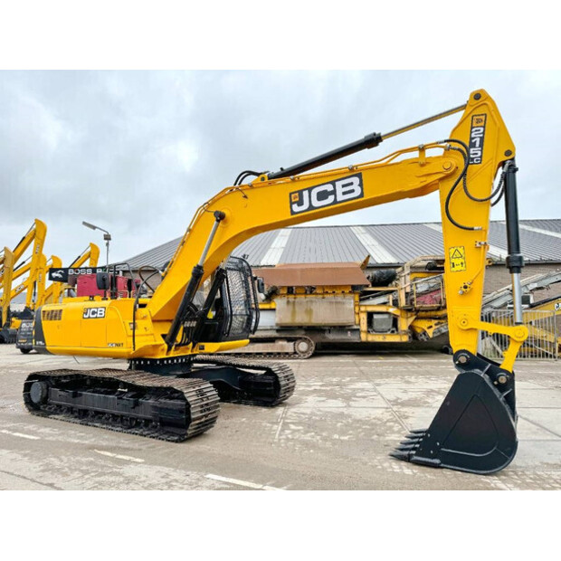 2025 جيه سي بي 215LC-42101022