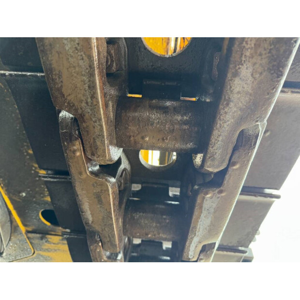 2015 Komatsu PC700LC-8-42101066