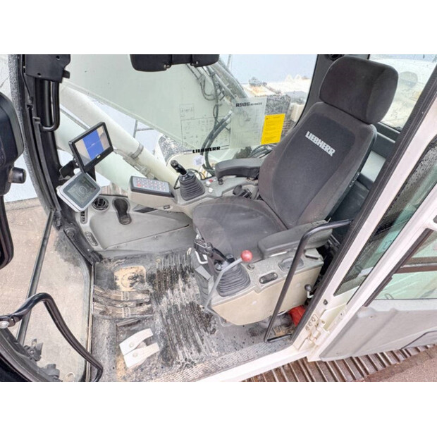 2011 ليبهير R906LC-42101088