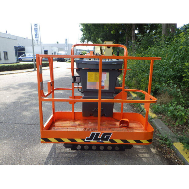 2014 JLG E400AJPN-42101162