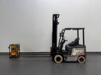 Image for LIFTS 2011 TCM FB25-7