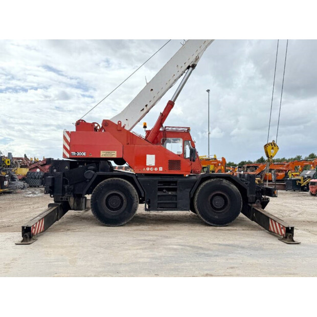1989 TADANO TR300E-1-42101702