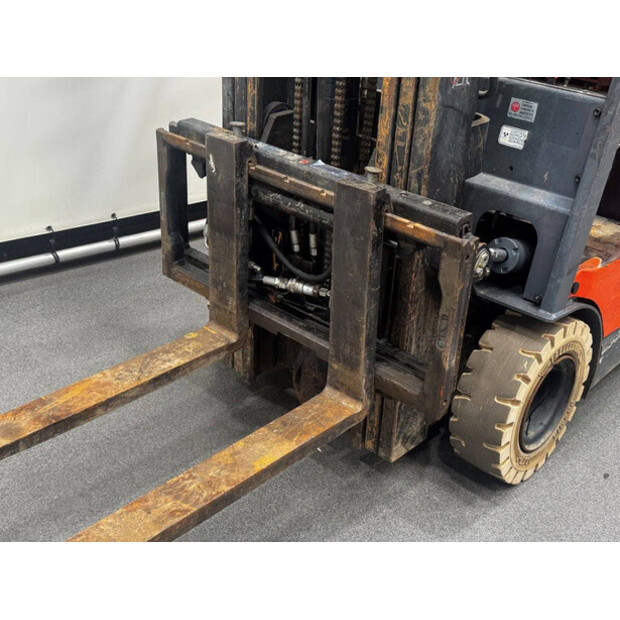 2002 Toyota 5FBE18-42101719