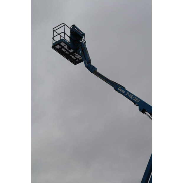 2012 Genie Z-45/25J-42101871