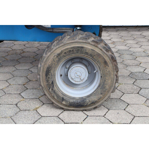 2013 جيني S-40-42102056