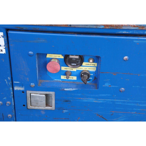 1999 UPRIGHT TM12-42102566