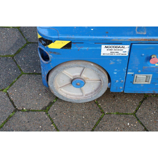1999 UPRIGHT TM12-42102572