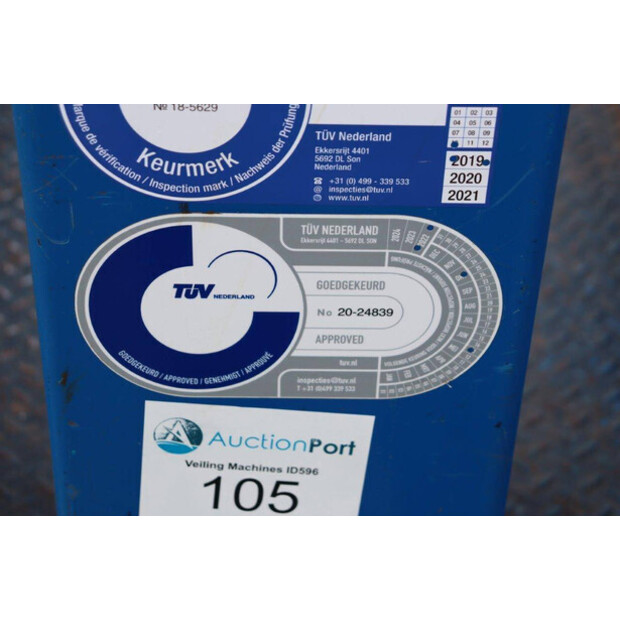 1999 UPRIGHT TM12-42102575