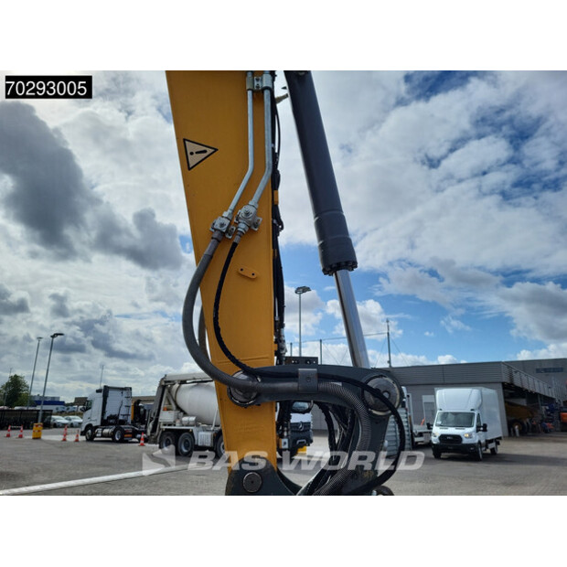 2017 ليبهير R926 LC-42103032