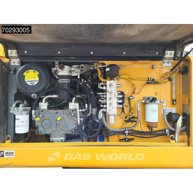 2017 ليبهير R926 LC-42103051