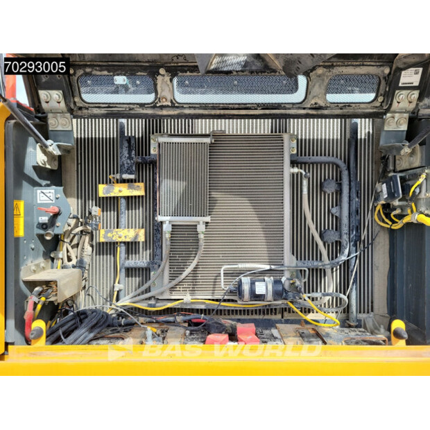 2017 ليبهير R926 LC-42103052