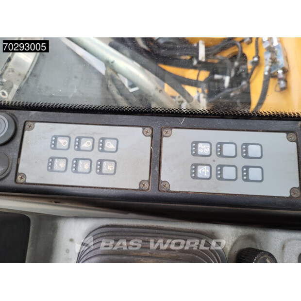 2017 ليبهير R926 LC-42103057